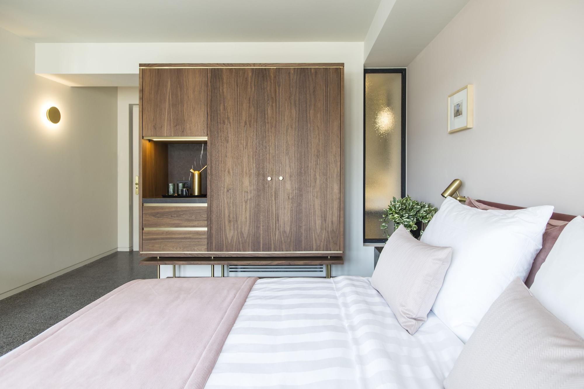 Perianth Hotel Athén Kültér fotó A bedroom at the hotel